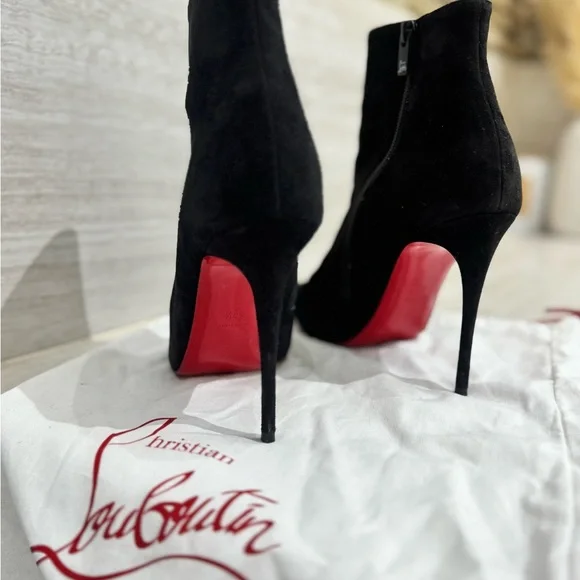 Christian Louboutin Elegant Black Suede Booties - Picture 3 of 6